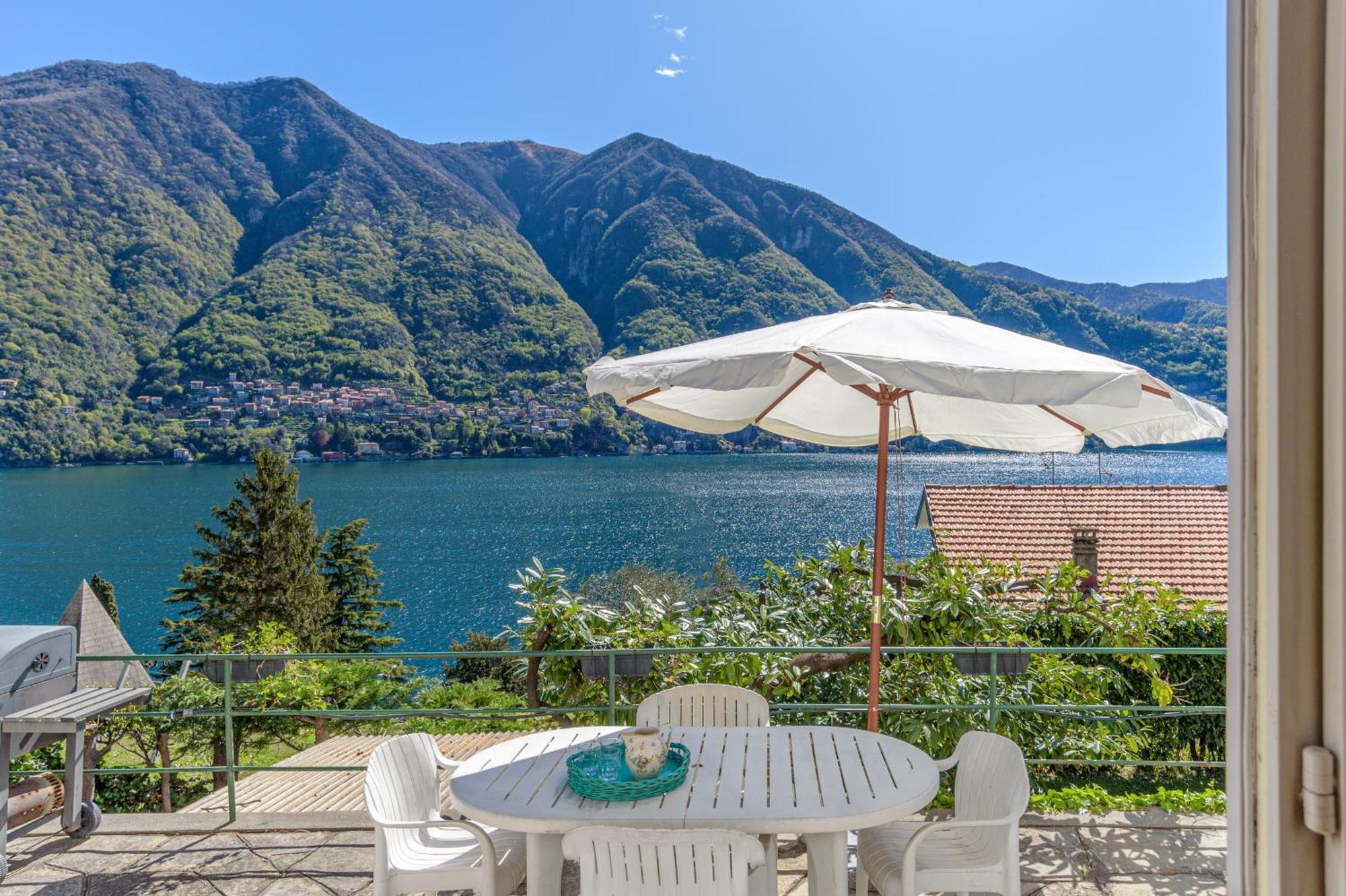Casa Bambu - Splendida Vista Lago E Posto Auto Laglio Extérieur photo
